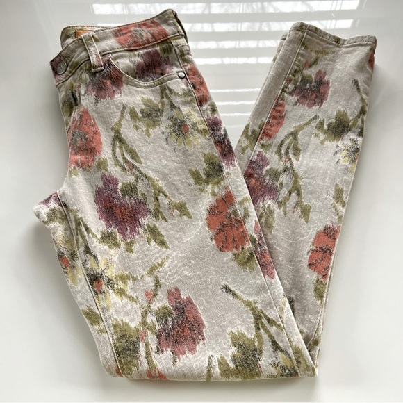 ANTHROPOLOGIE: PILCRO & The Letterpress Antiqued Floral Jean - Picture 7 of 7
